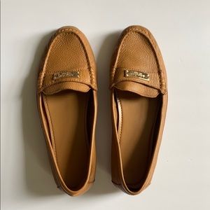 ✨Sale✨Coach Shoes Size 9 Women’s Tan Leather Flats